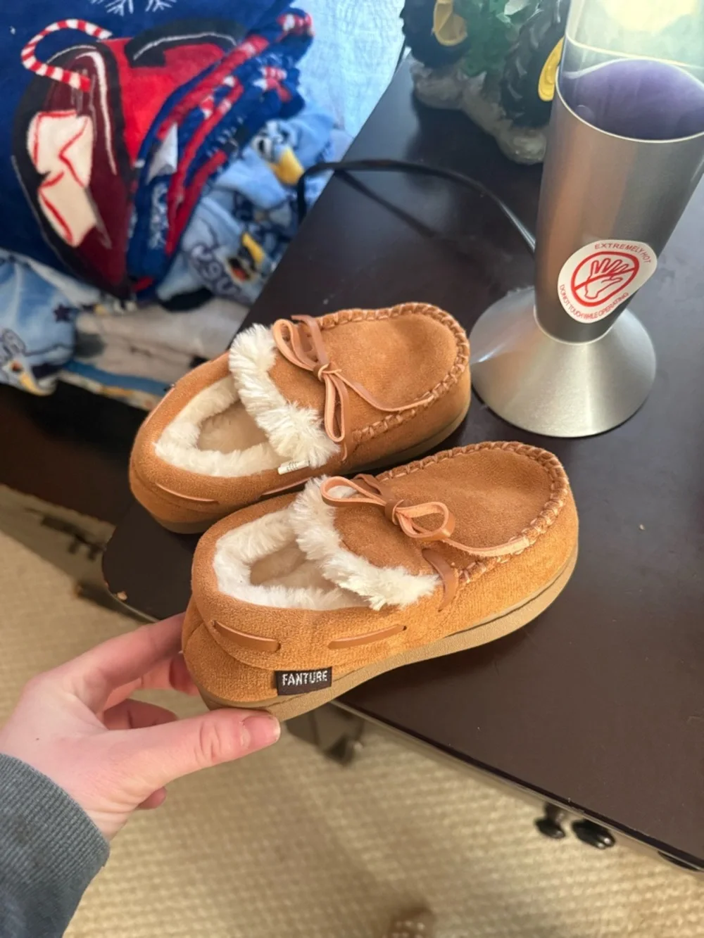 FANTURE Faux Suede Shearling Moccasin Slippers - Chestnut Brown